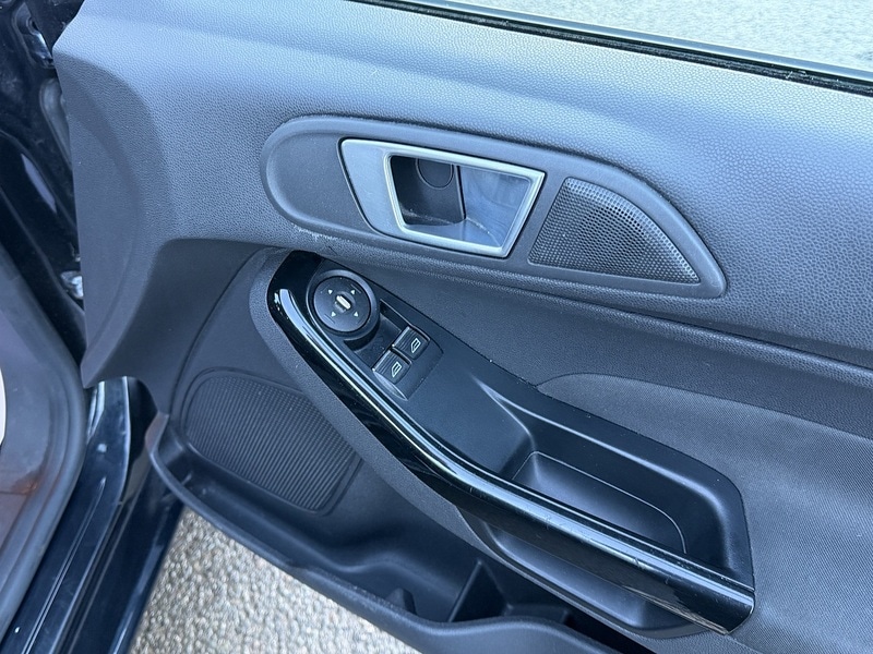 Used Ford Fiesta 2013 for sale - 77363207: Photo 42