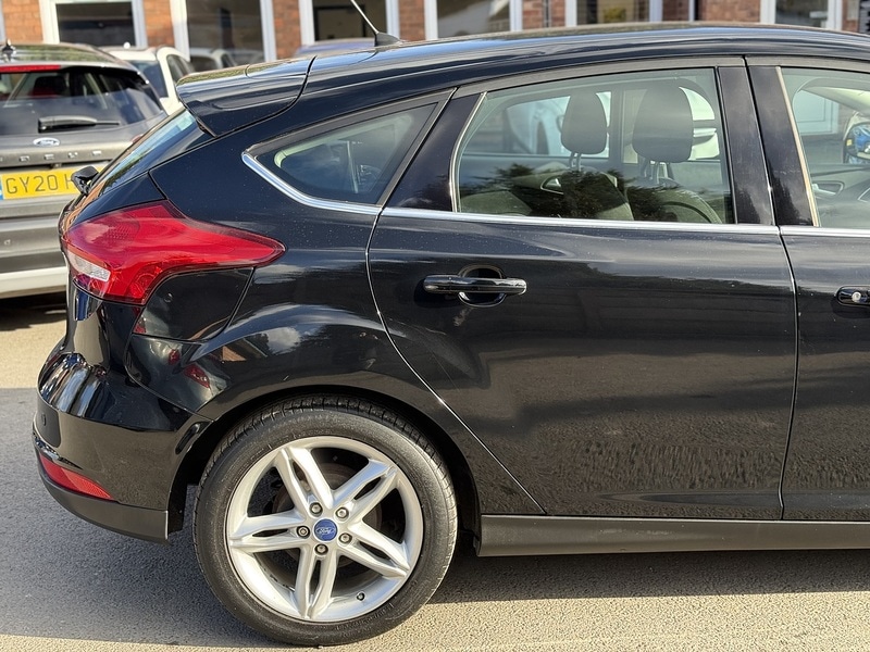 Used Ford Focus 2016 for sale - 77836638: Photo 3
