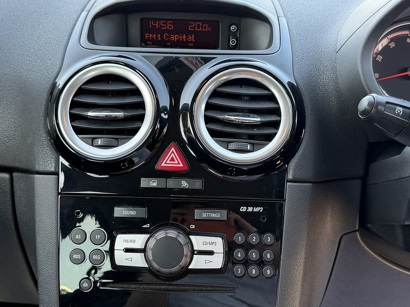 Used Vauxhall Corsa 2011 for sale - 77953490: Photo 34