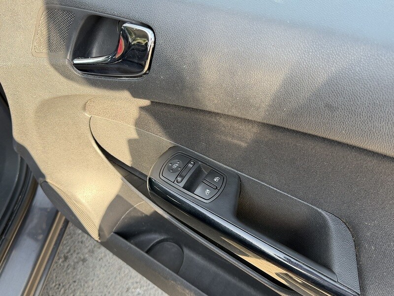 Used Vauxhall Corsa 2011 for sale - 77953490: Photo 50