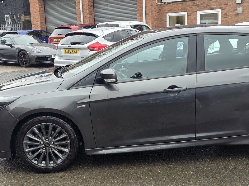 Used Ford Focus 2017 for sale - 77700802: Photo 26