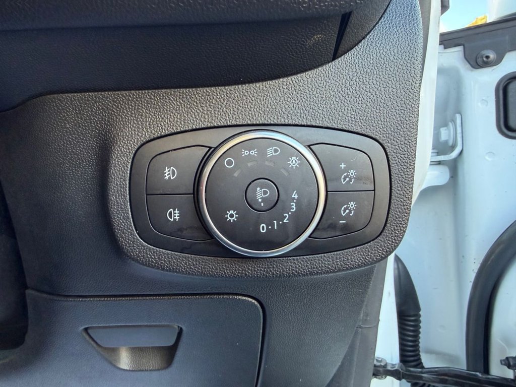 Used Ford Fiesta 2018 for sale - 76670604: Photo 21