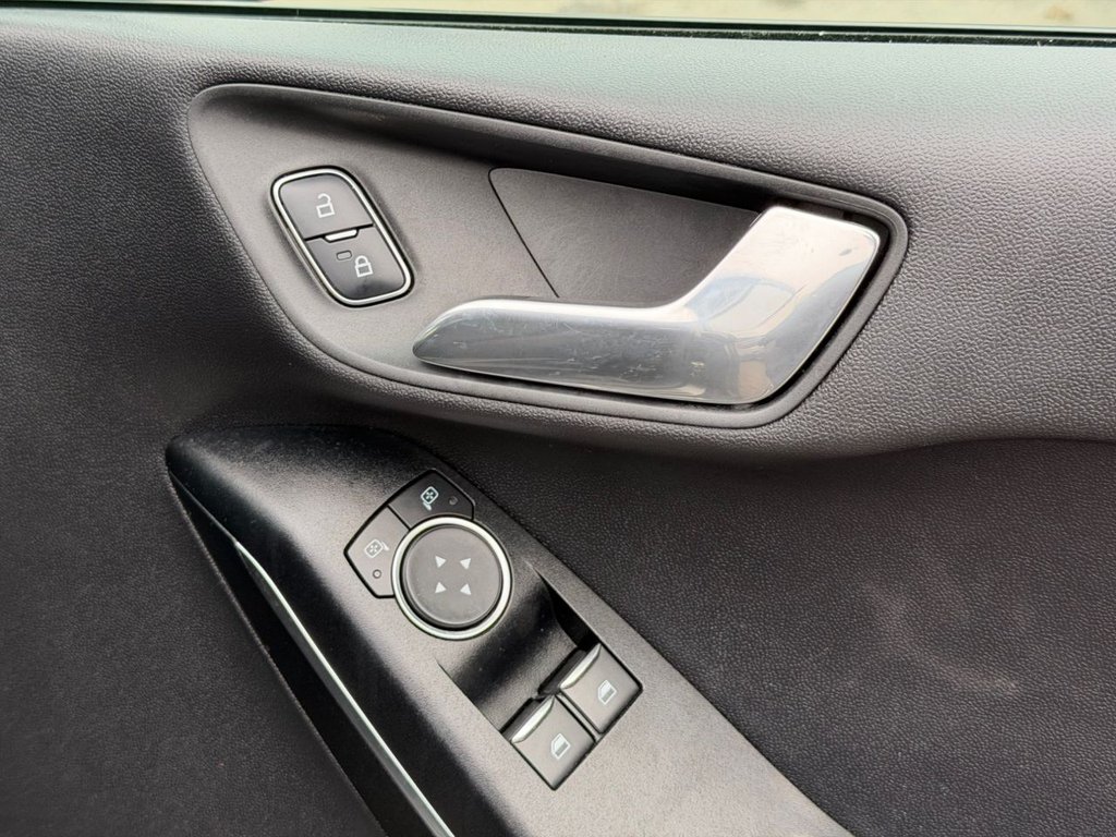 Used Ford Fiesta 2018 for sale - 76509895: Photo 20