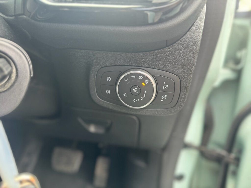 Used Ford Fiesta 2017 for sale - 76582519: Photo 34