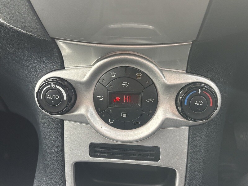 Used Ford Fiesta 2011 for sale - 77494314: Photo 25