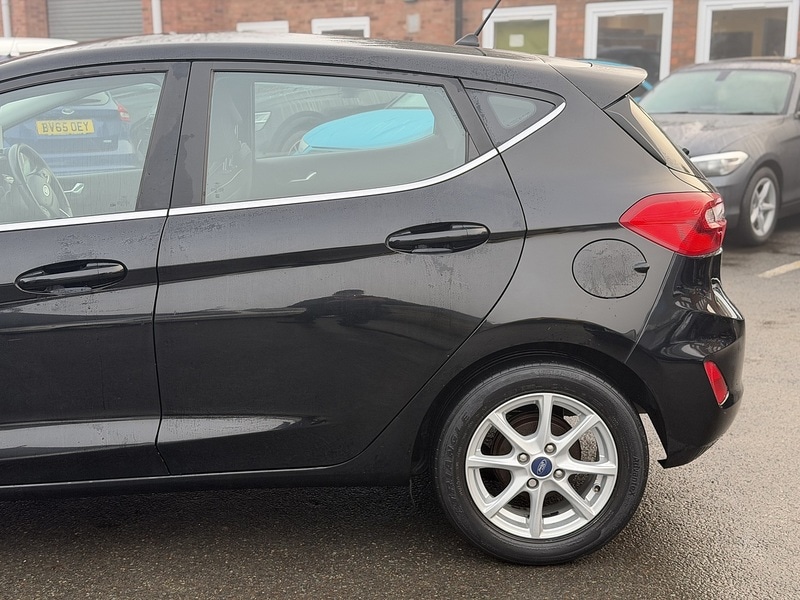 Used Ford Fiesta 2017 for sale - 77149298: Photo 5