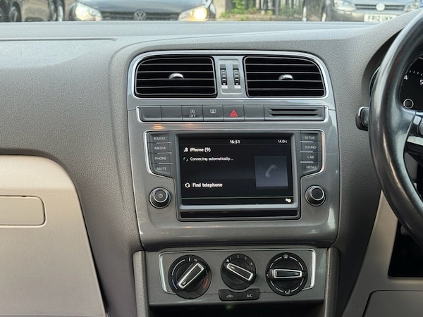 Used Volkswagen Polo 2015 for sale - 76256423: Photo 13