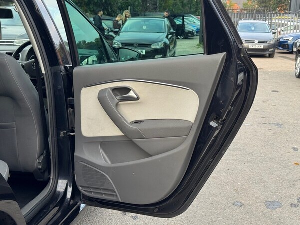 Used Volkswagen Polo 2015 for sale - 76256423: Photo 38