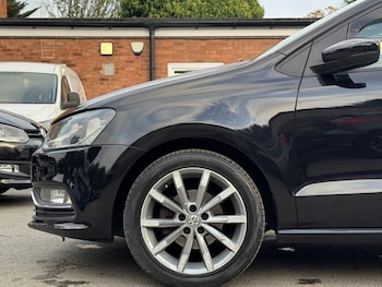 Used Volkswagen Polo 2015 for sale - 76256423: Photo 4