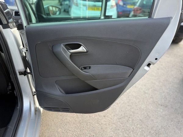 Used Volkswagen Polo 2013 for sale - 76261018: Photo 28