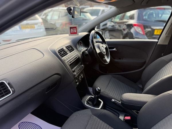 Used Volkswagen Polo 2013 for sale - 76261018: Photo 32