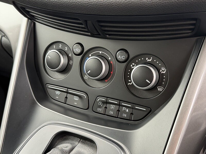 Used Ford Kuga 2015 for sale - 77735208: Photo 51