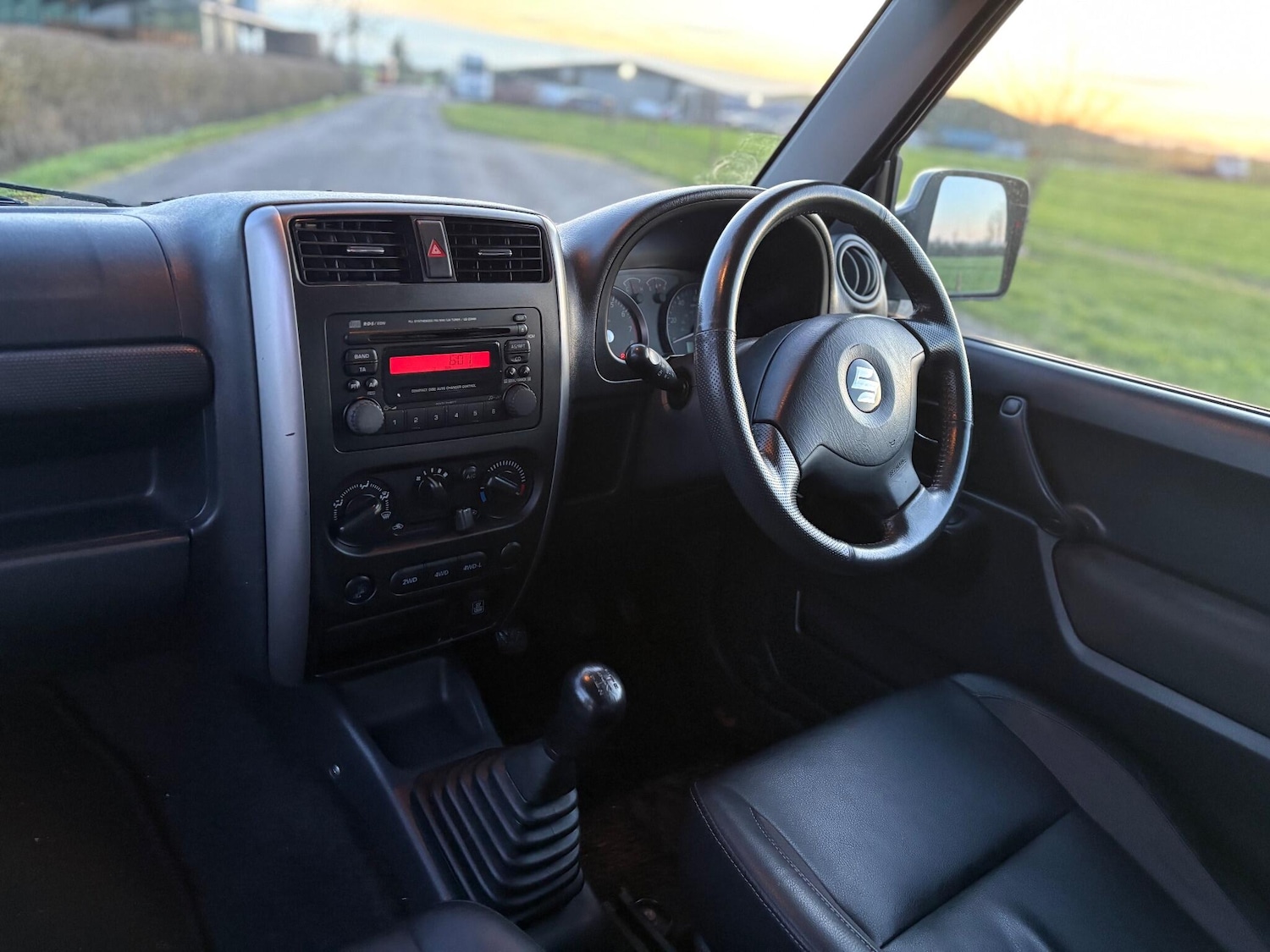 Used Suzuki Jimny 2010 for sale - 77439695: Photo 8