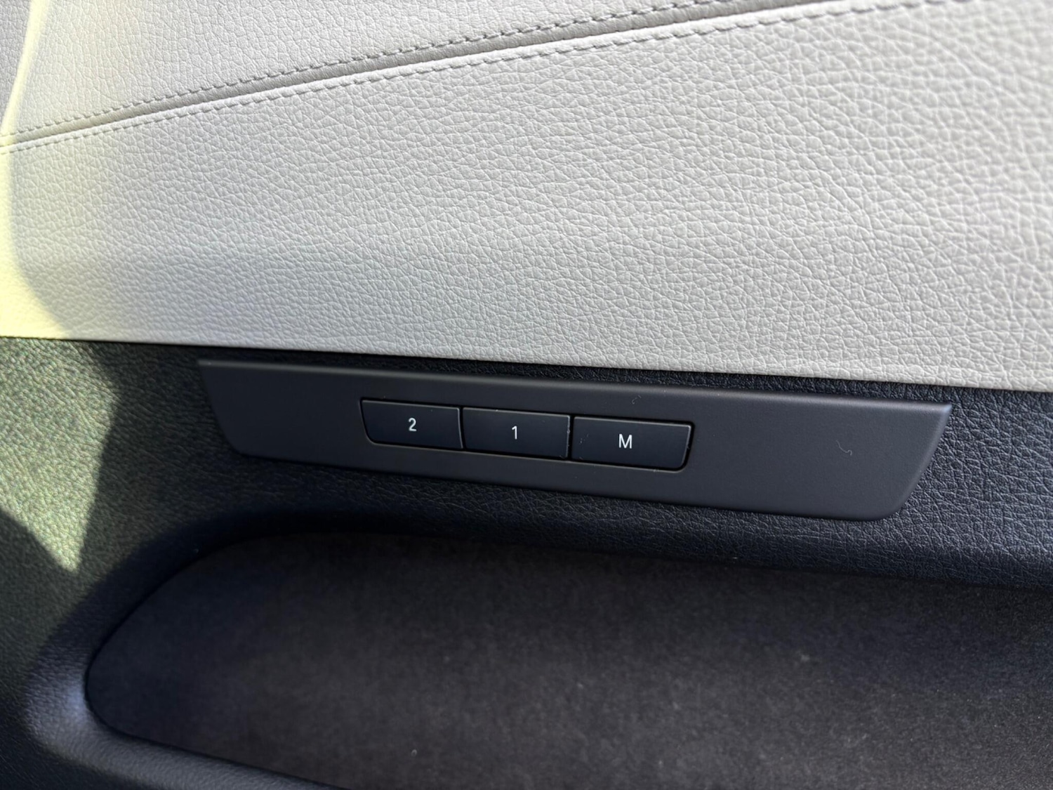 Used BMW 5 Series 2014 for sale - 76801719: Photo 25