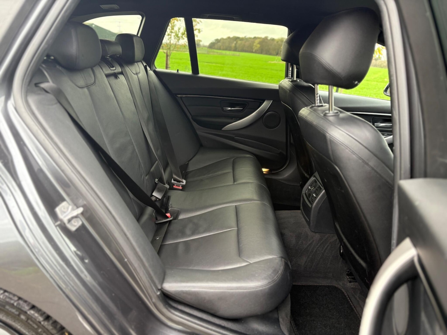 Used BMW 3 Series 2017 for sale - 76550349: Photo 17