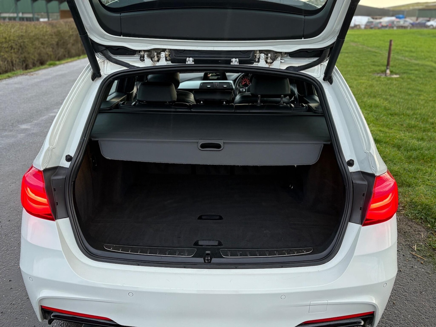 Used BMW 3 Series 2017 for sale - 77352092: Photo 22