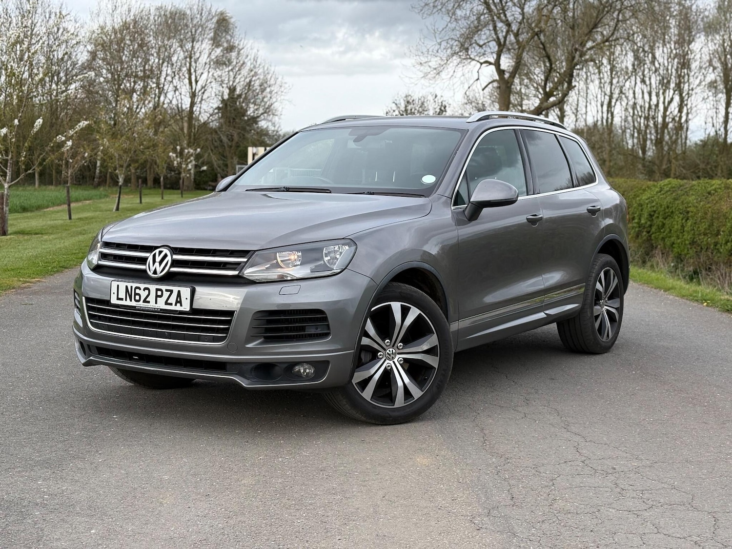 Used Volkswagen Touareg for sale - 78205113: Photo 2