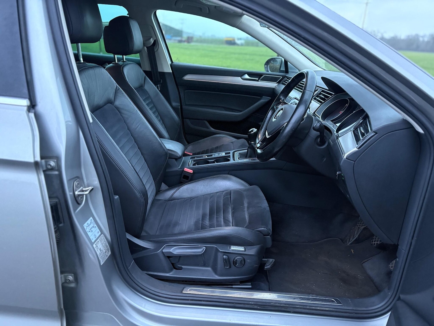 Used Volkswagen Passat 2015 for sale - 77305510: Photo 10