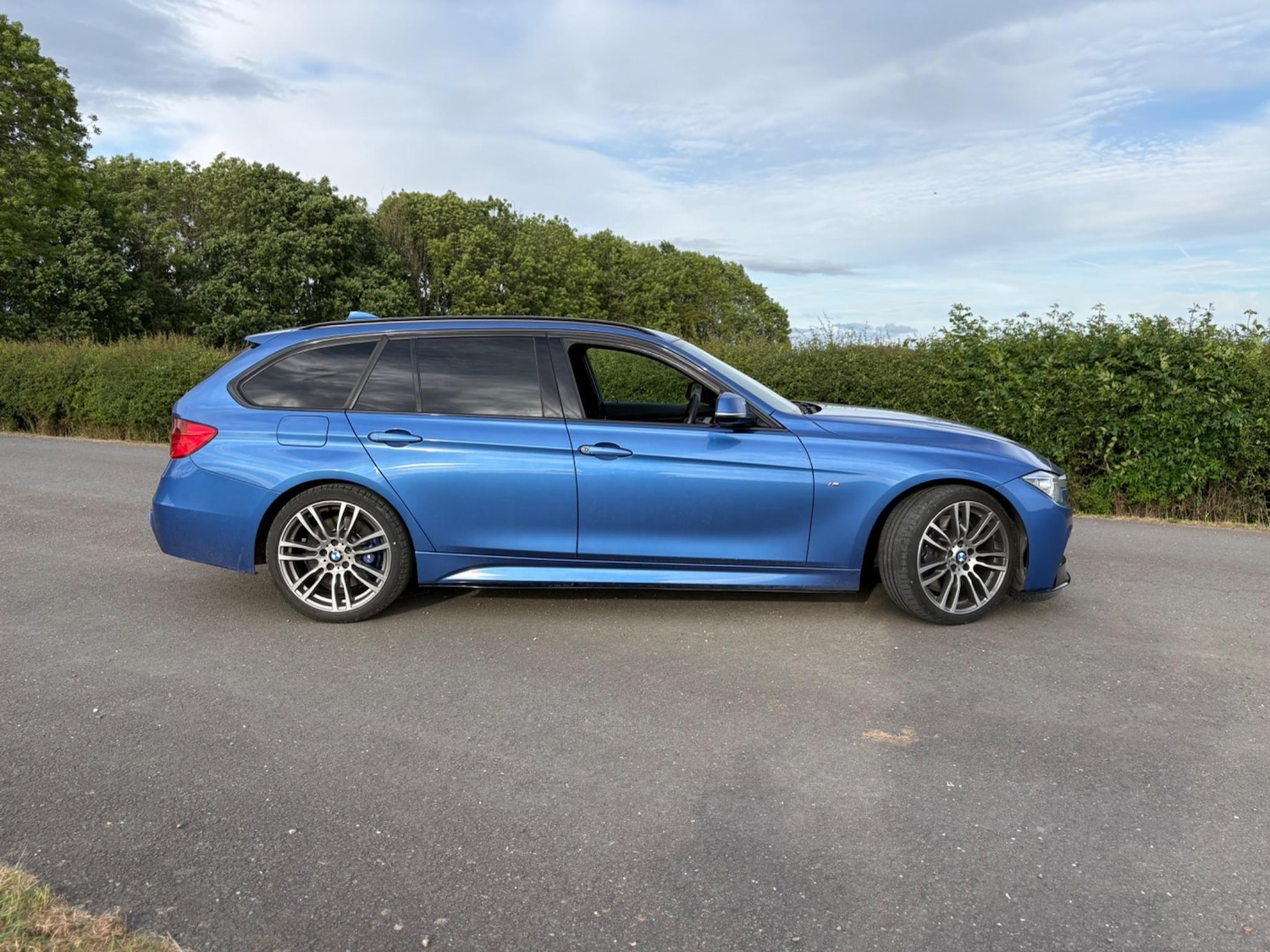 Used BMW 3 Series 2014 for sale - 76585456: Photo 2