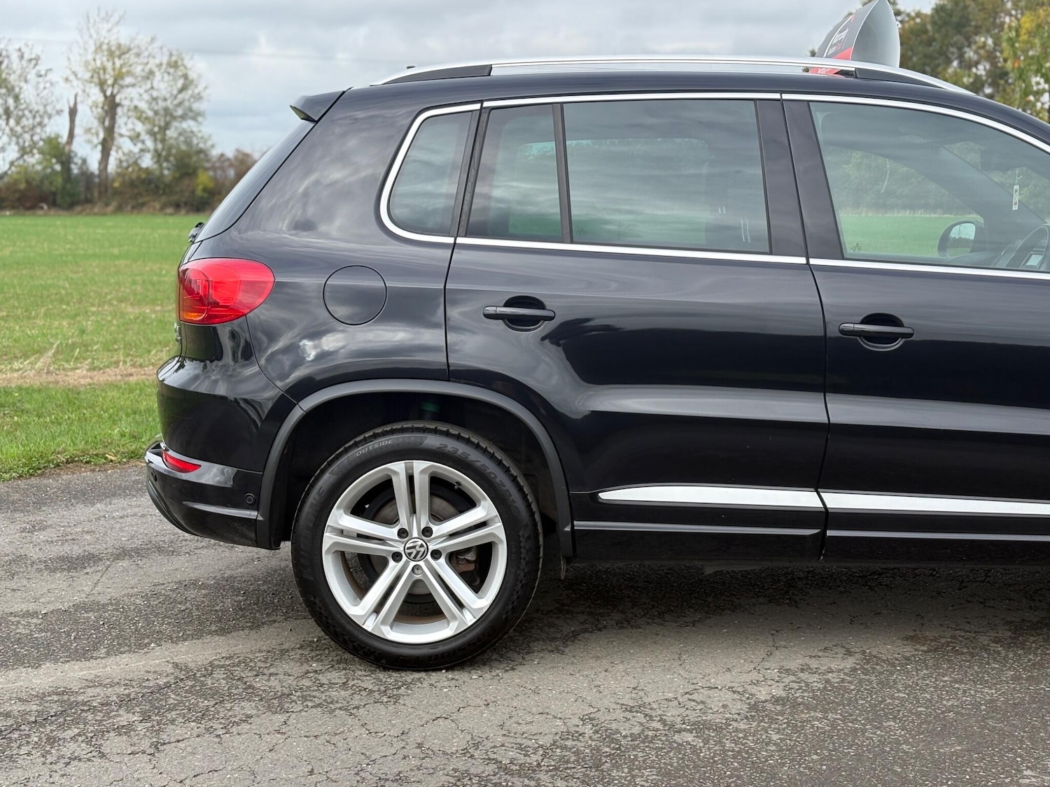 Used Volkswagen Tiguan 2016 for sale - 76377371: Photo 10