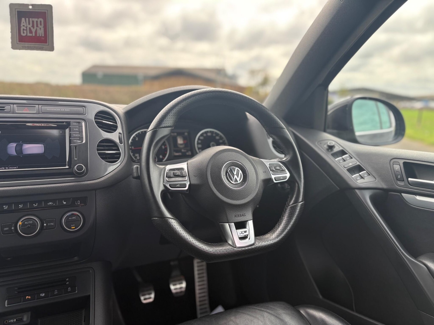 Used Volkswagen Tiguan 2016 for sale - 76377371: Photo 15