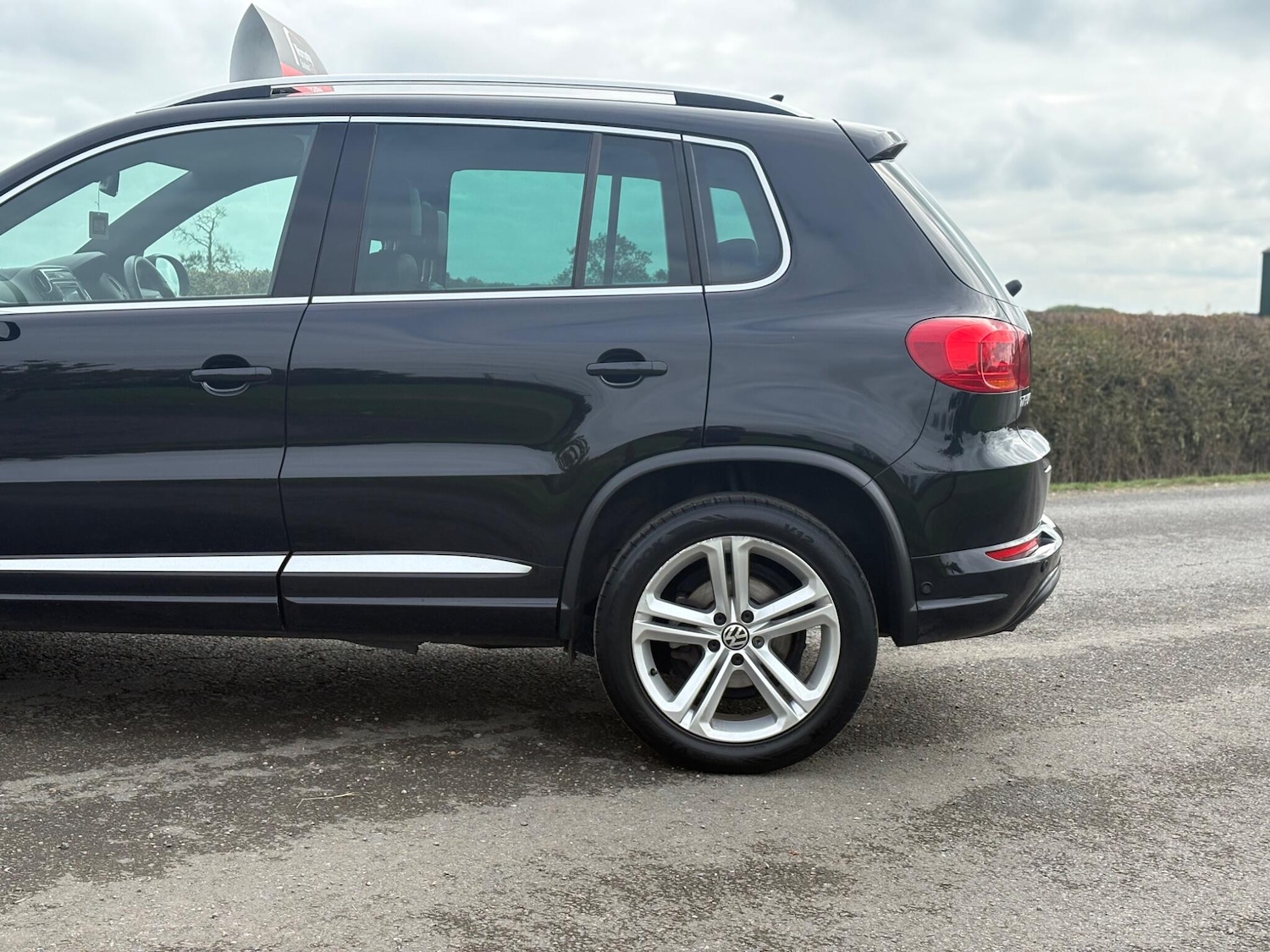Used Volkswagen Tiguan 2016 for sale - 76377371: Photo 9