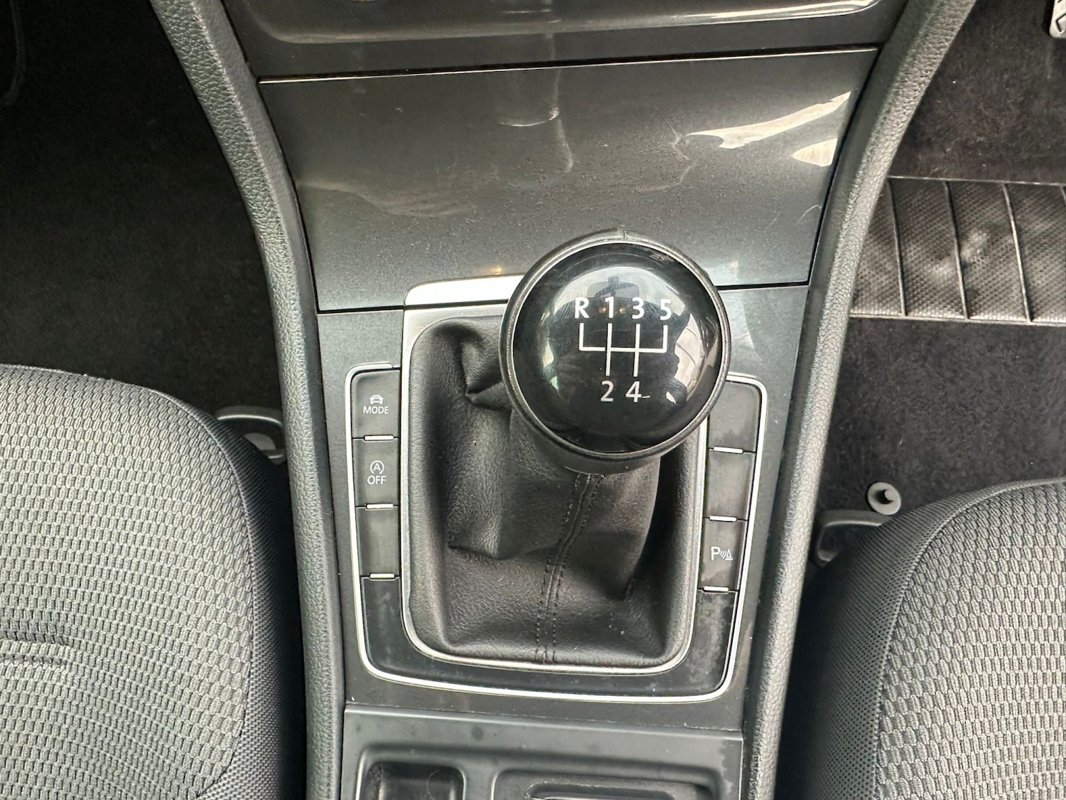 Used Volkswagen Golf 2019 for sale - 76536830: Photo 19