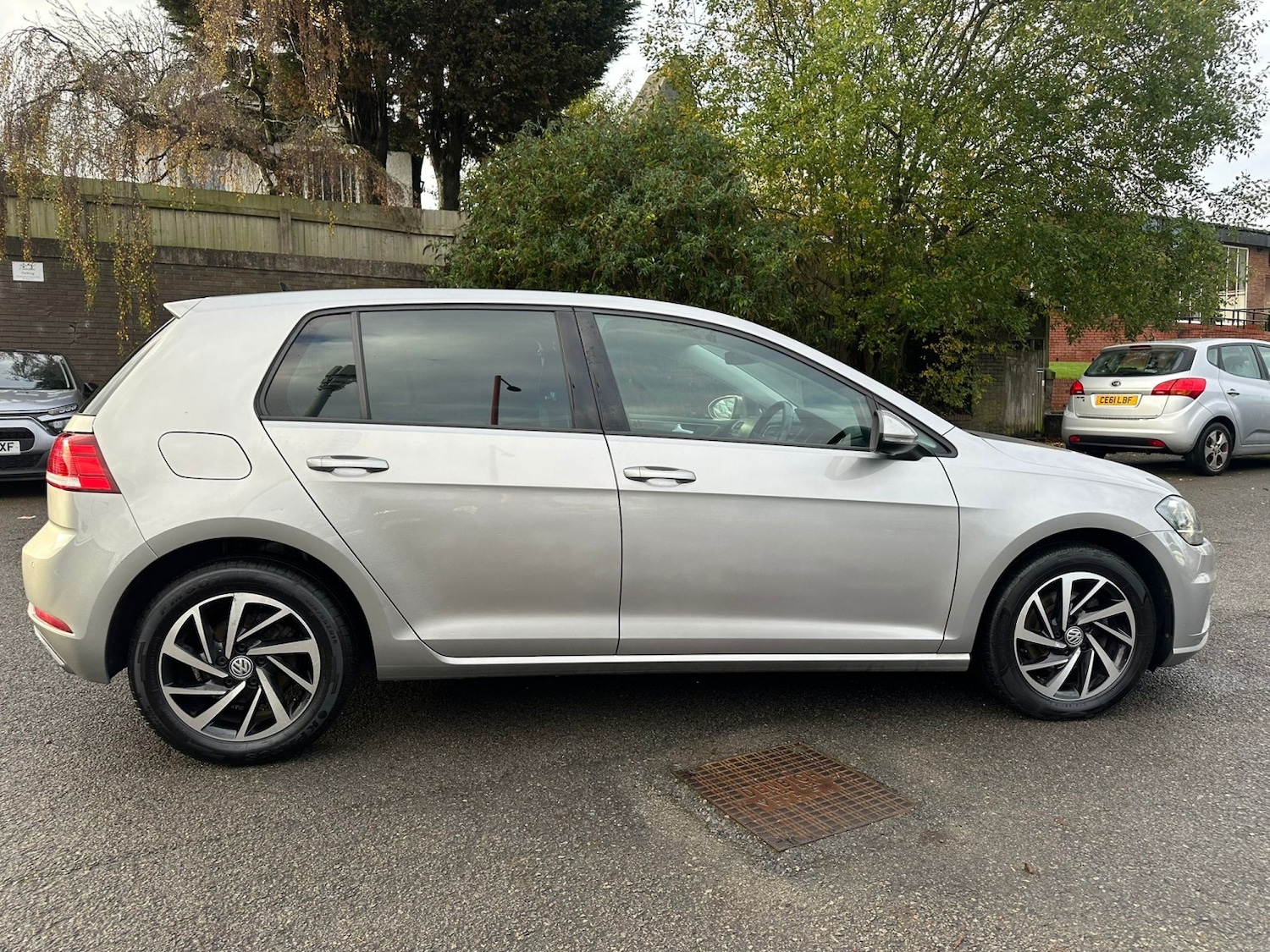Used Volkswagen Golf 2019 for sale - 76536830: Photo 4