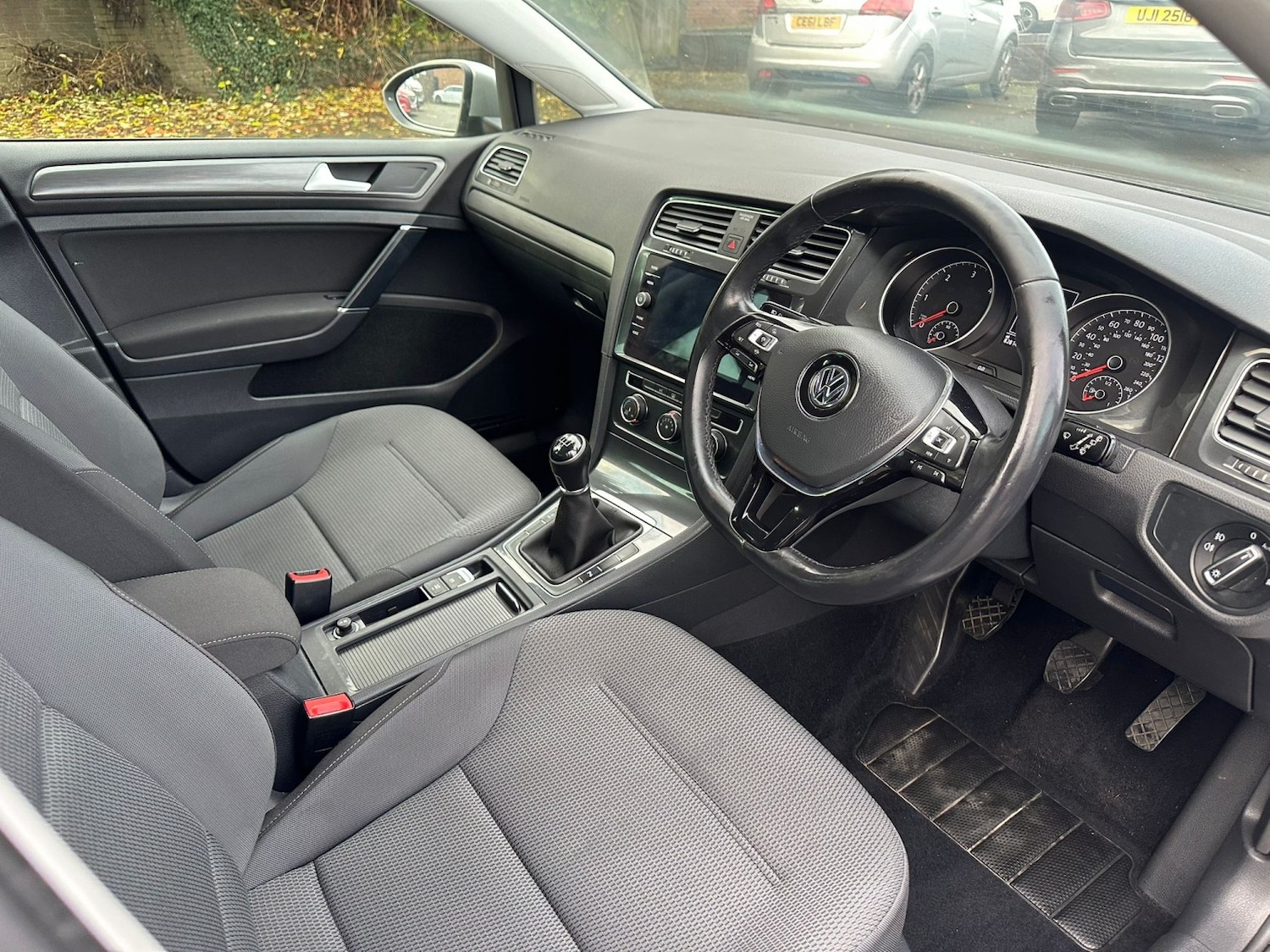 Used Volkswagen Golf 2019 for sale - 76536830: Photo 5