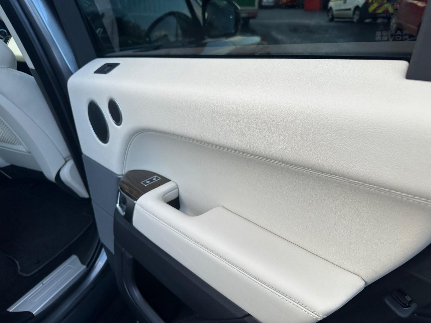 Used Land Rover Range Rover Sport 2017 for sale - 78145904: Photo 12