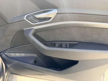Used Audi e-tron 2020 for sale - 79115464: Photo
