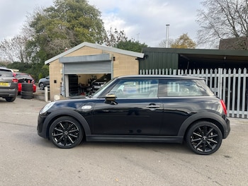 Used MINI Hatch 2017 for sale - 78637509: Photo