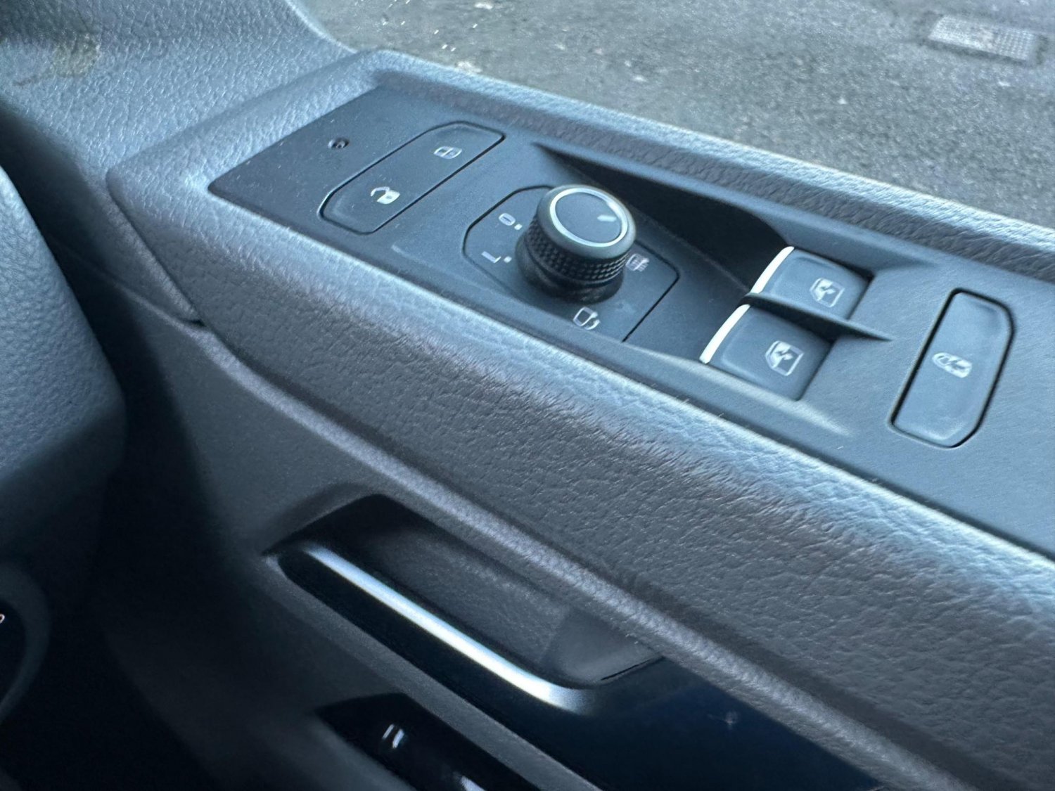 Used Volkswagen Transporter 2023 for sale - 77483720: Photo 41