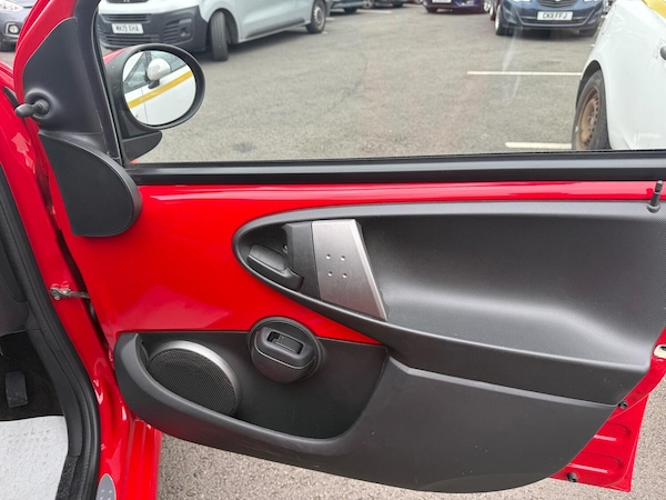 Used Toyota AYGO 2013 for sale - 75664477: Photo 12