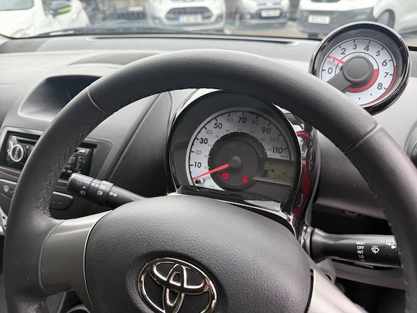 Used Toyota AYGO 2013 for sale - 75664477: Photo 7