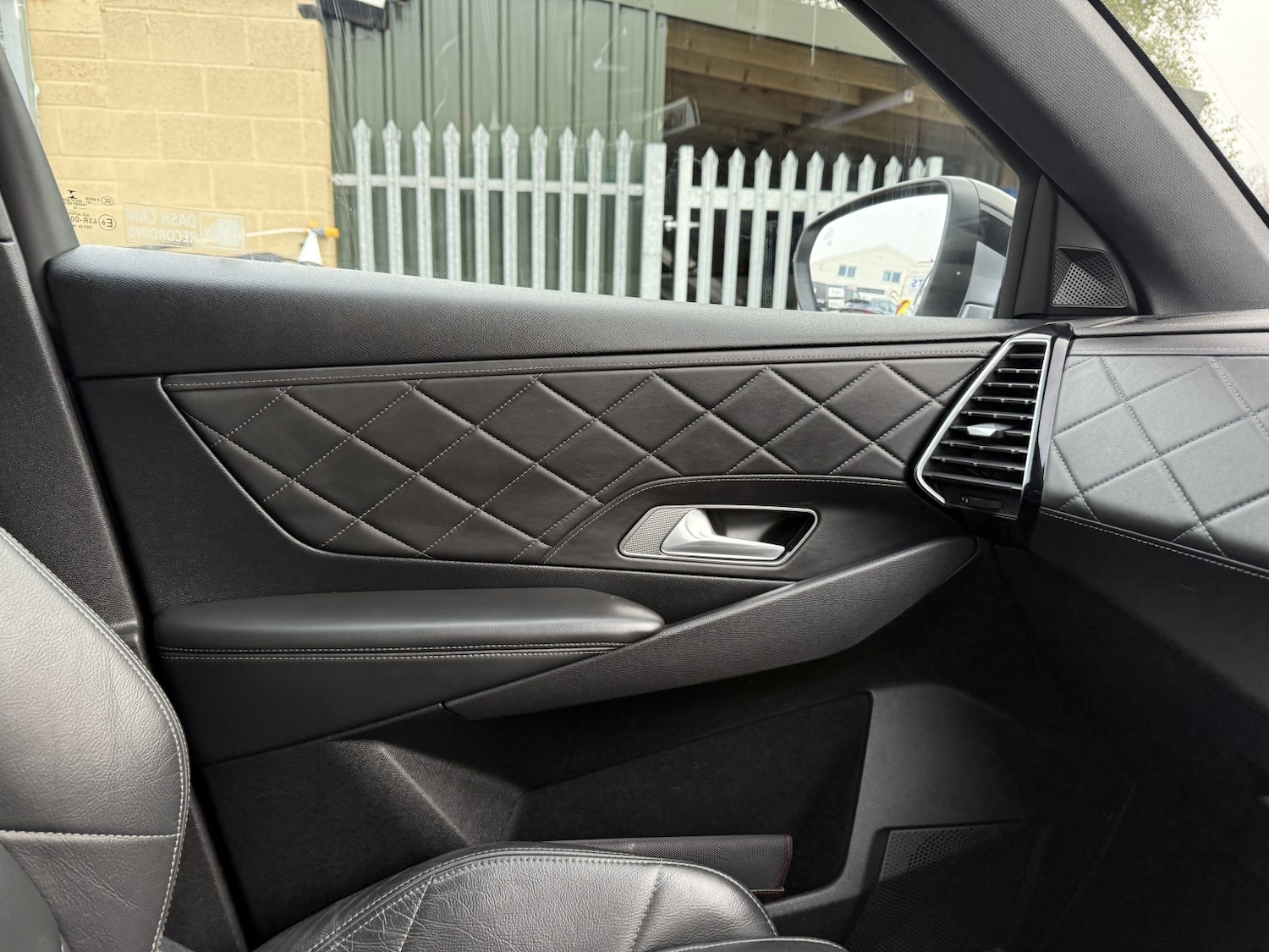 Used DS Automobiles DS 7 Crossback 2018 for sale - 76687173: Photo 24