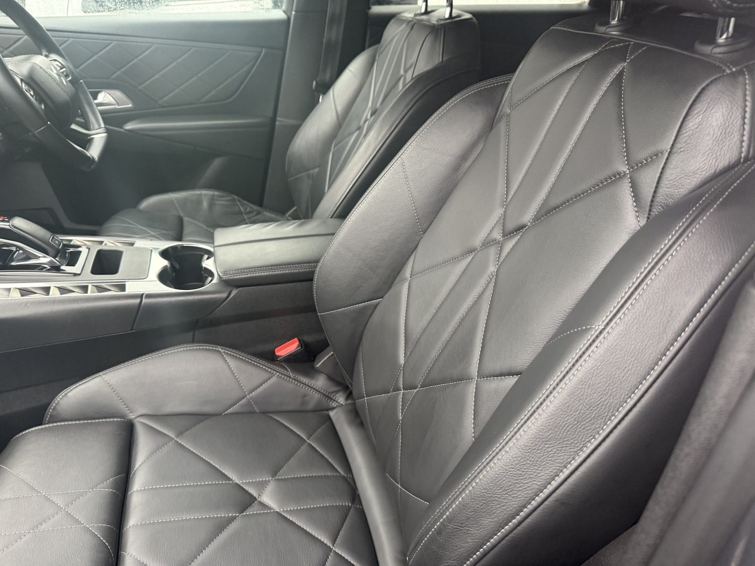 Used DS Automobiles DS 7 Crossback 2018 for sale - 76687173: Photo 37