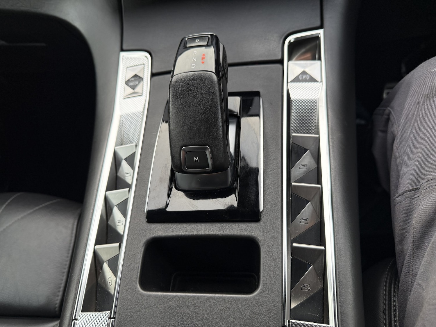 Used DS Automobiles DS 7 Crossback 2018 for sale - 76687173: Photo 5