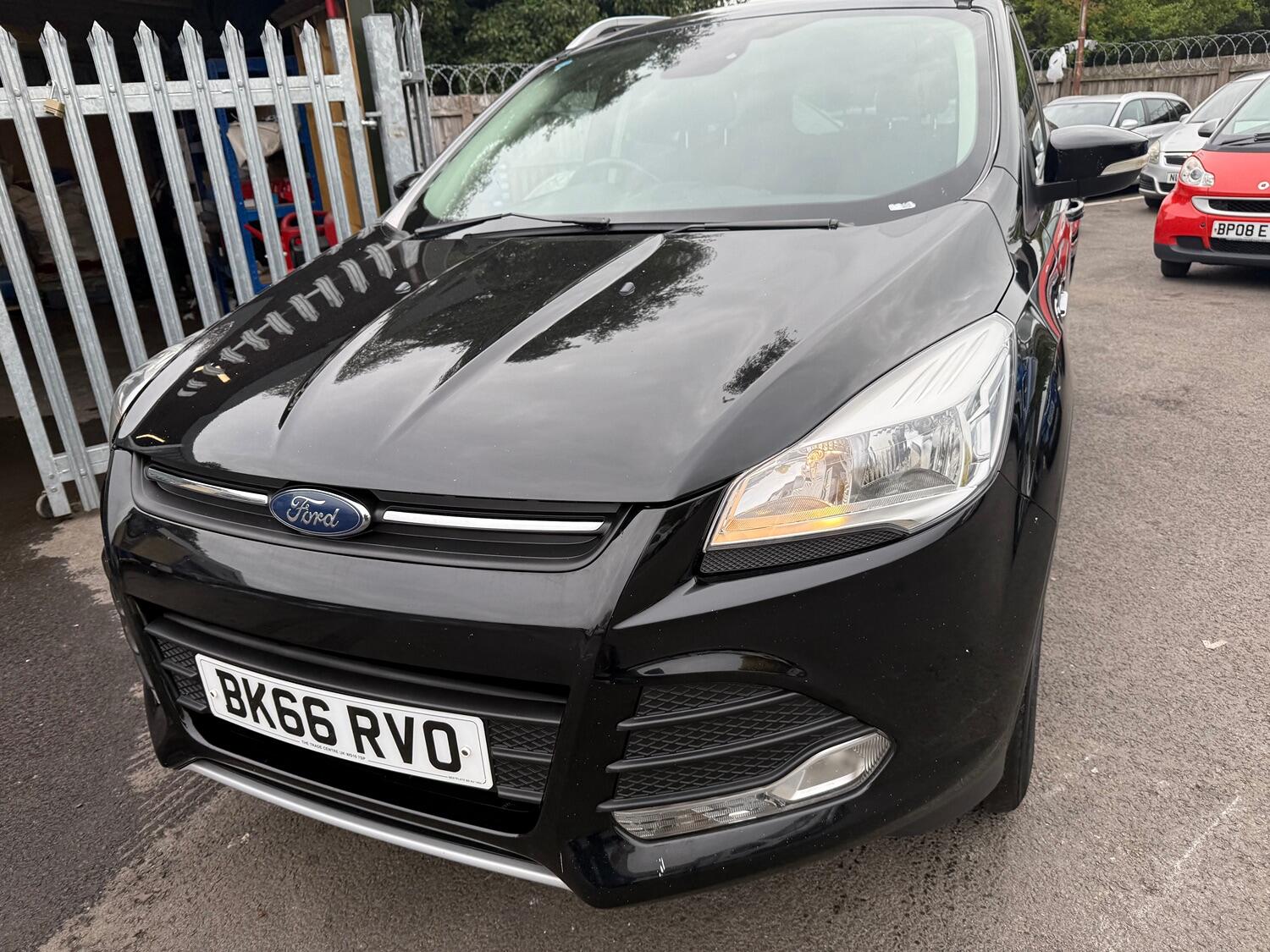 Used Ford Kuga 2016 for sale - 76317452: Photo 2