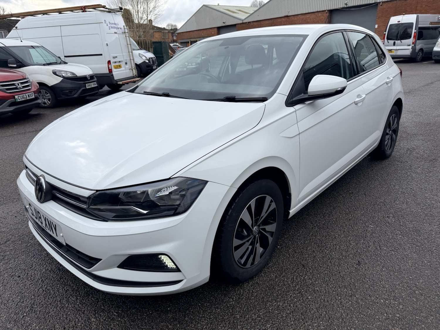 Used Volkswagen Polo 2018 for sale - 77494799: Photo 3