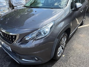 Used Peugeot 2008 2016 for sale - 75490047: Photo