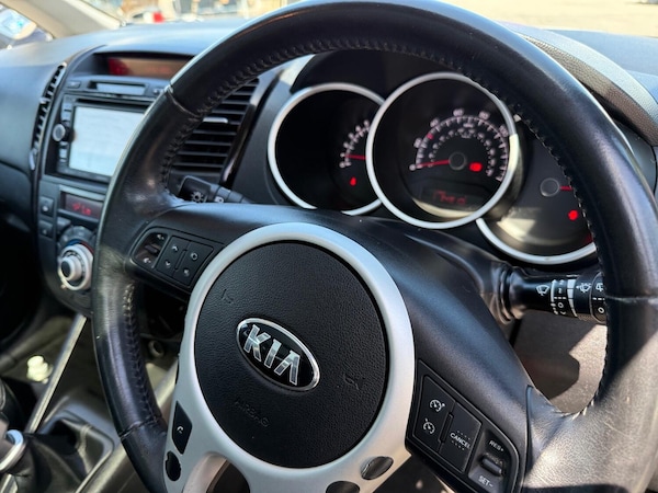 Used Kia Venga 2014 for sale - 75277987: Photo 21