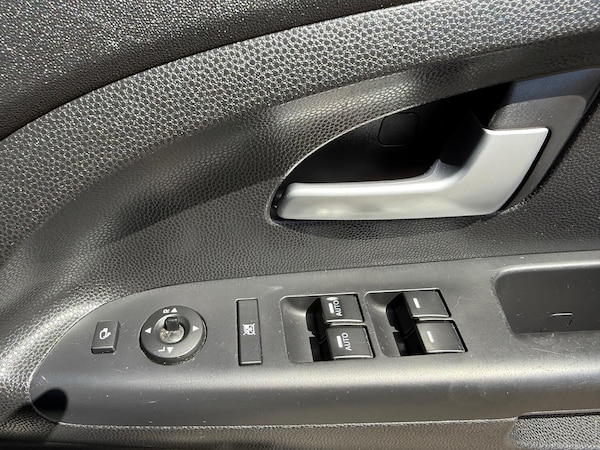 Used Kia Venga 2014 for sale - 75277987: Photo 23
