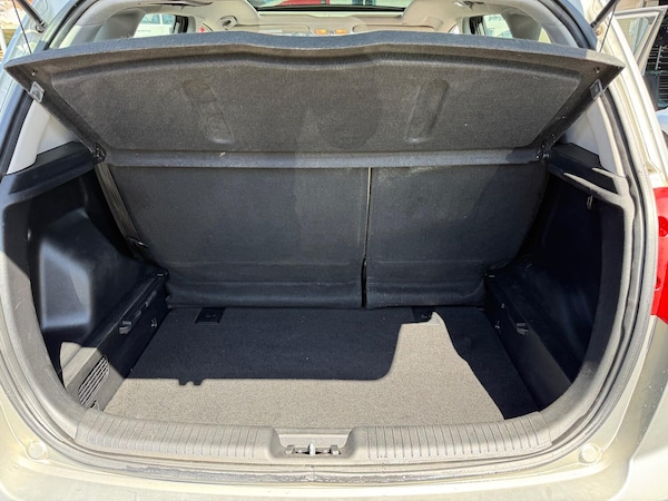 Used Kia Venga 2014 for sale - 75277987: Photo 27