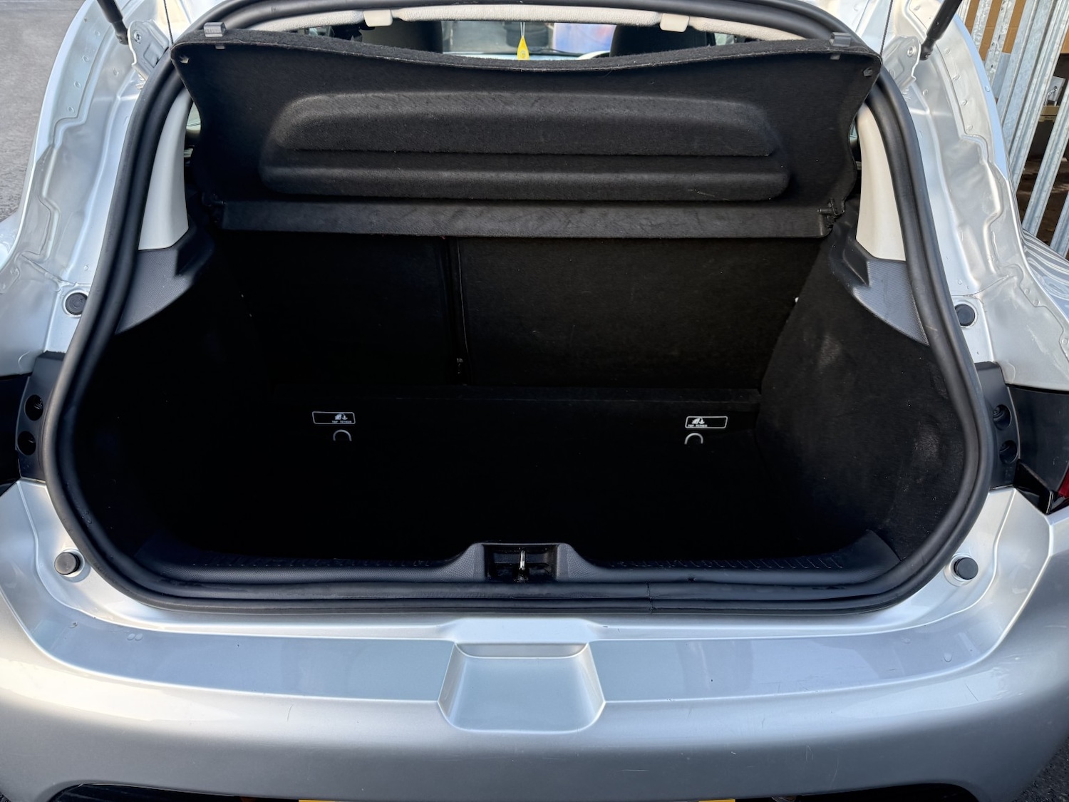 Used Renault Clio 2015 for sale - 76699230: Photo 10