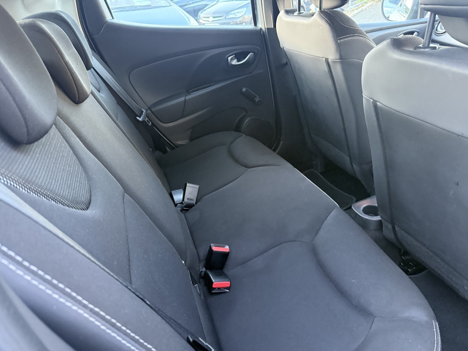 Used Renault Clio 2015 for sale - 76699230: Photo 15