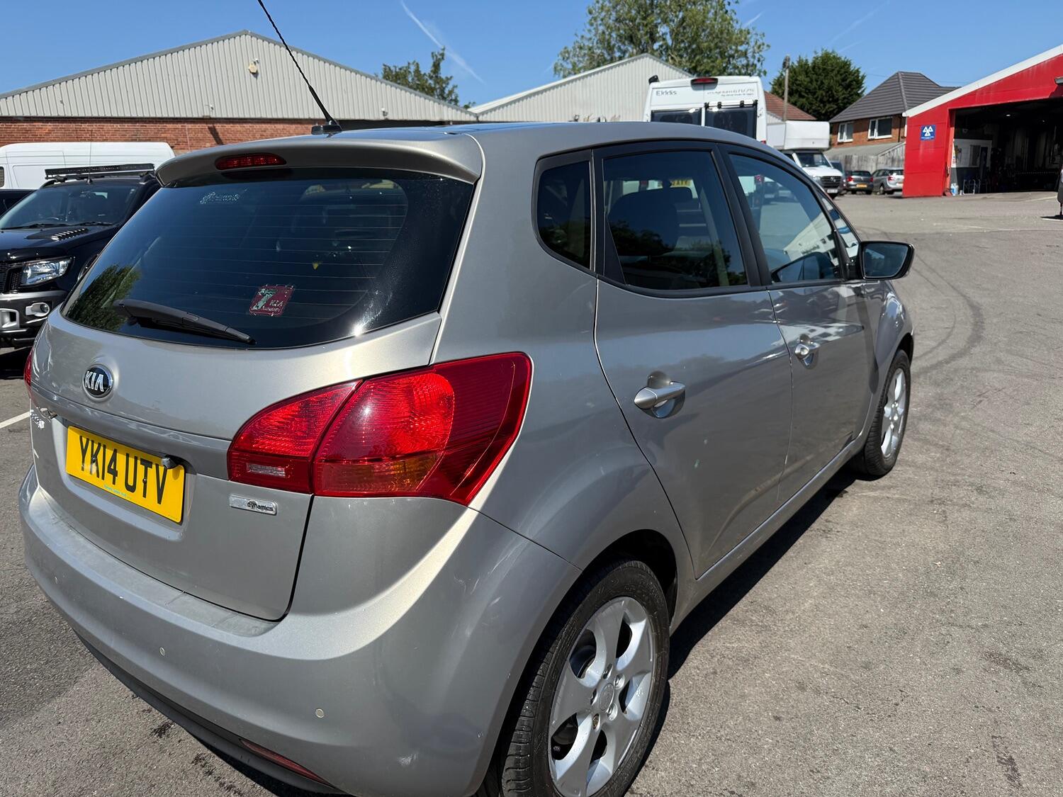 Used Kia Venga 2014 for sale - 76769342: Photo 17