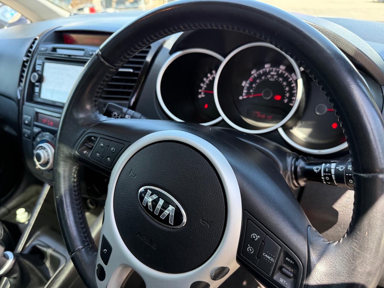 Used Kia Venga 2014 for sale - 76769342: Photo 21