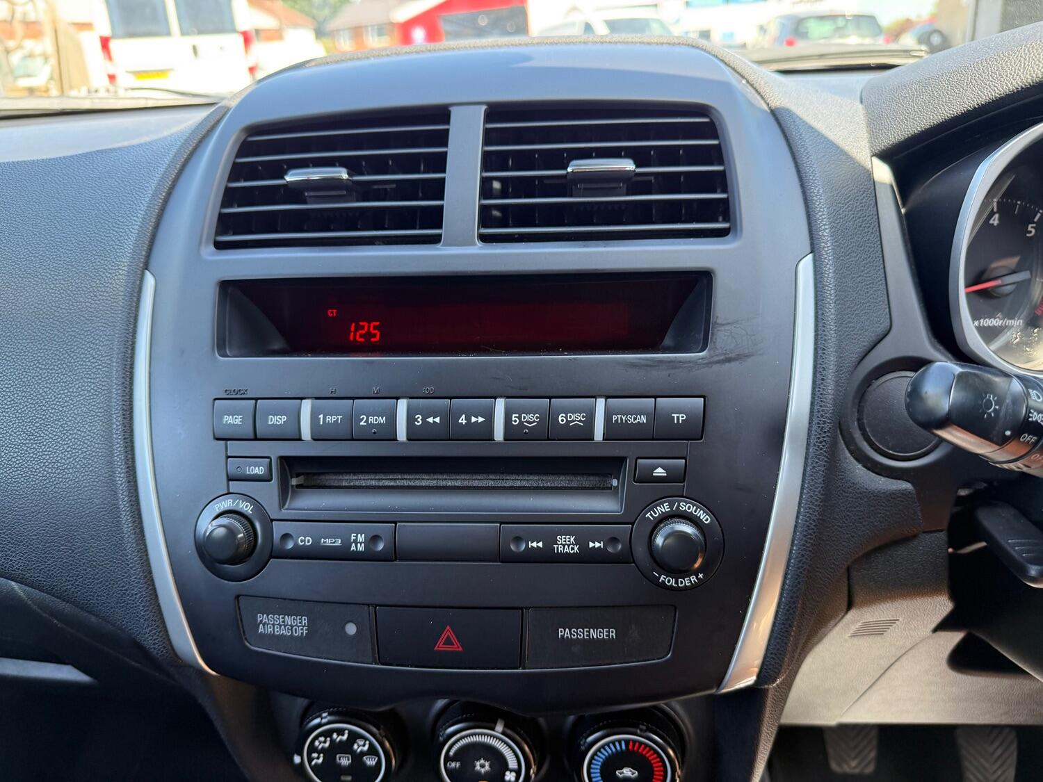 Used Kia Venga 2014 for sale - 76769342: Photo 7