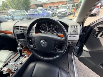 Used Volkswagen Touareg 2006 for sale - 78944782: Photo